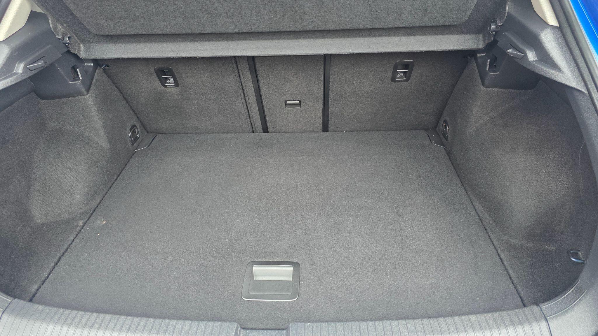 Volkswagen T-Roc - Image 46