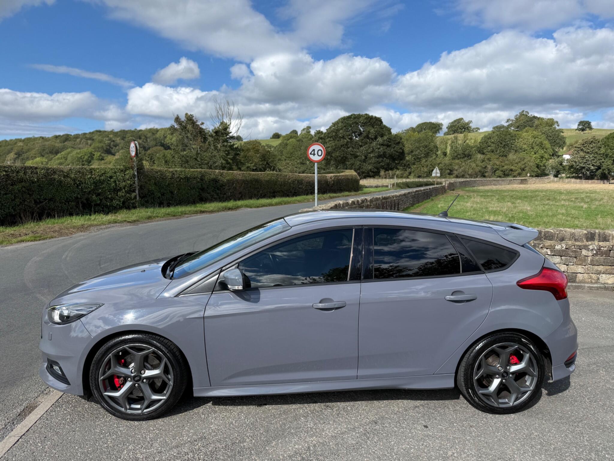 Ford Focus - Image 7