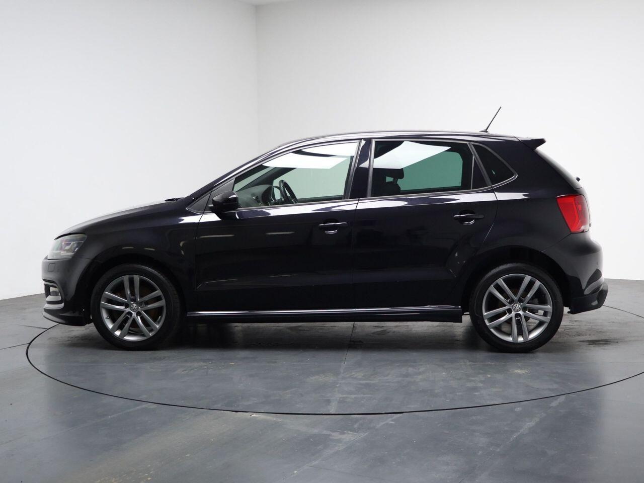 Volkswagen Polo - Image 8
