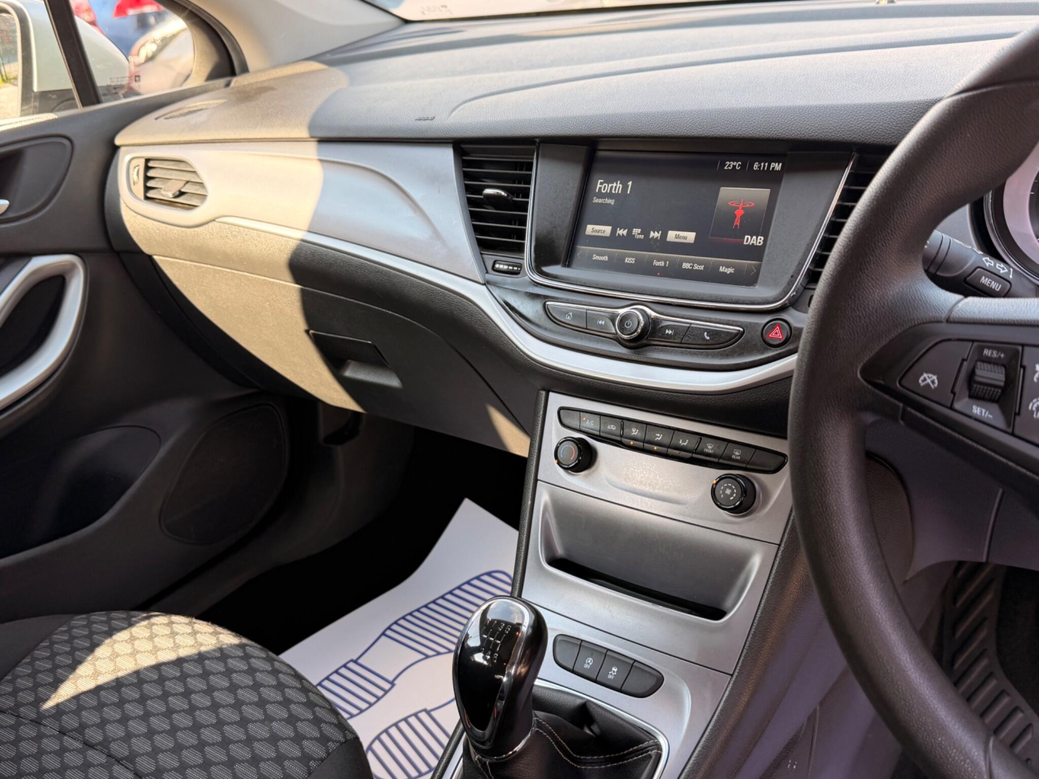 Vauxhall Astra - Image 16