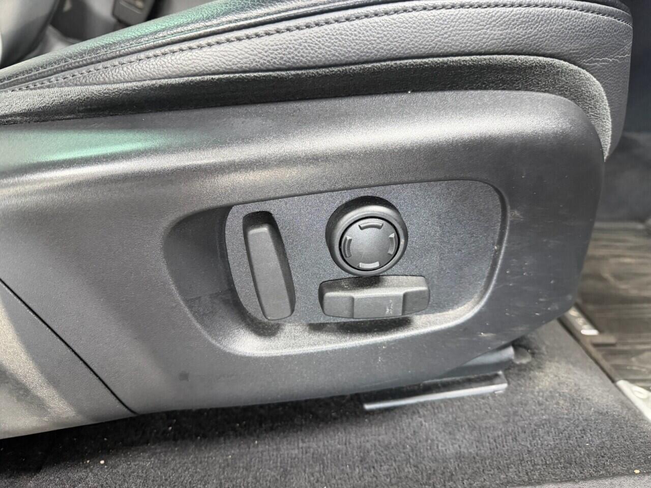 Land Rover Range Rover Evoque - Image 18