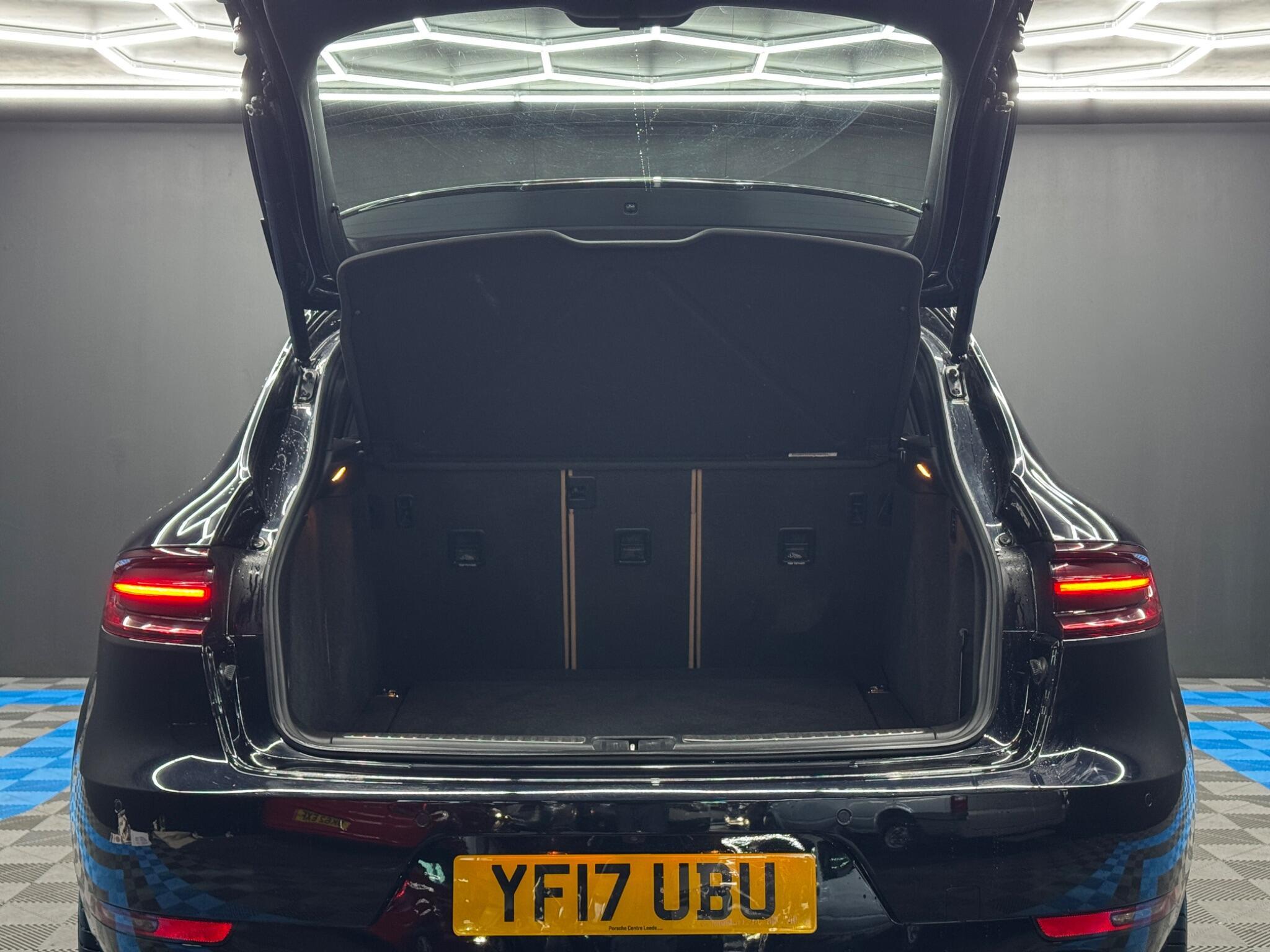 Porsche Macan - Image 37