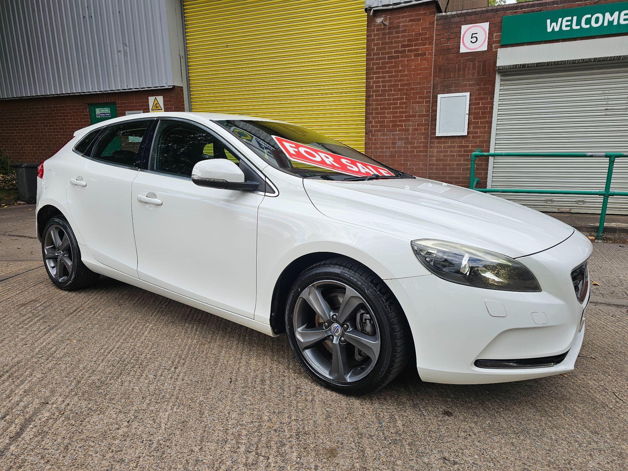Volvo V40 - Image 6