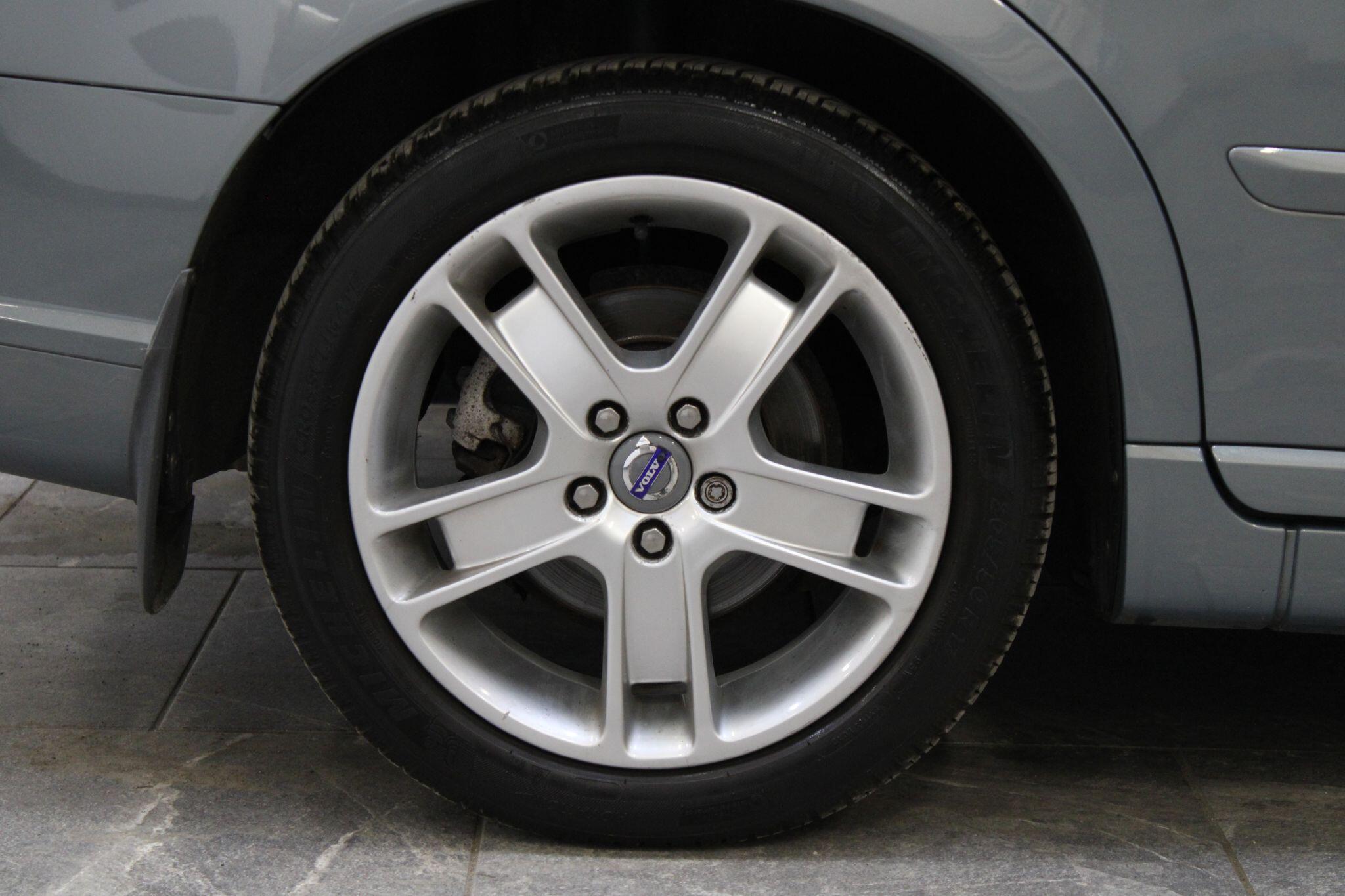 Volvo V50 - Image 10