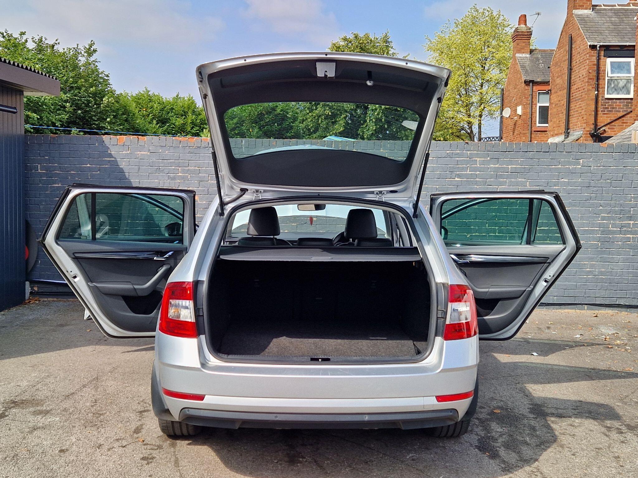 Skoda Octavia - Image 20