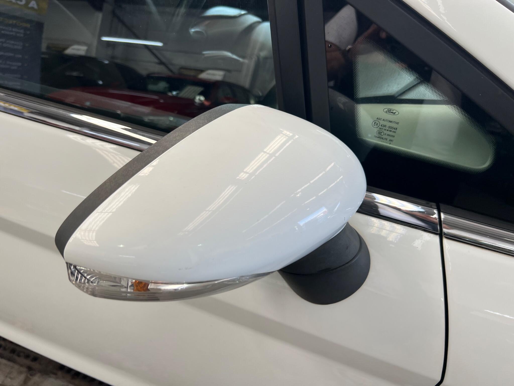 Ford Fiesta - Image 14