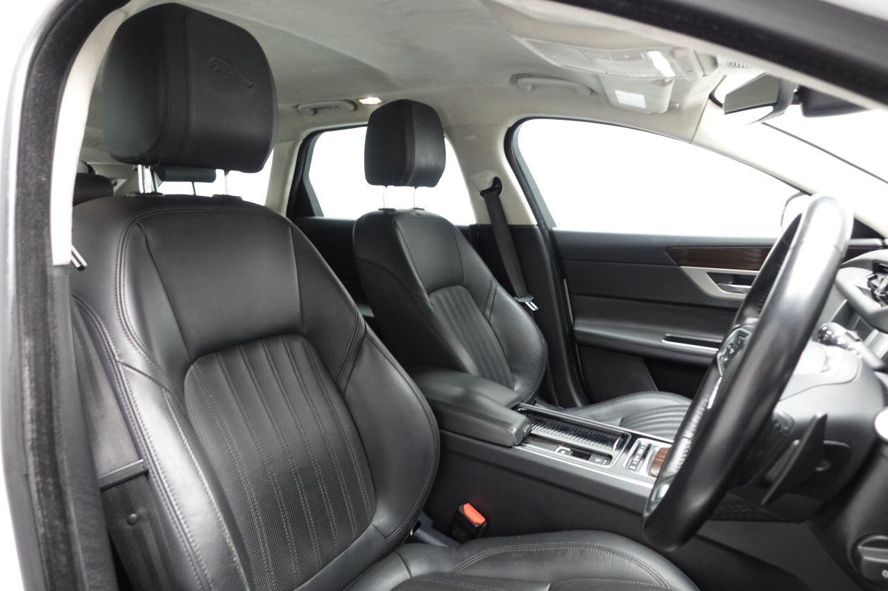 Jaguar XF - Image 3