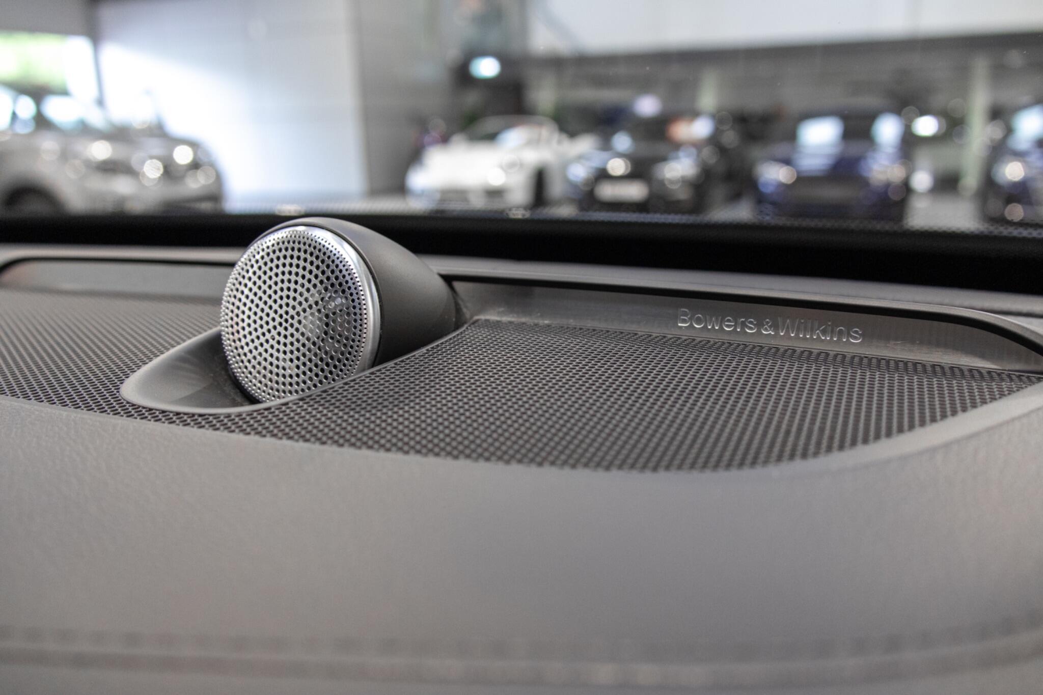Volvo XC90 - Image 17