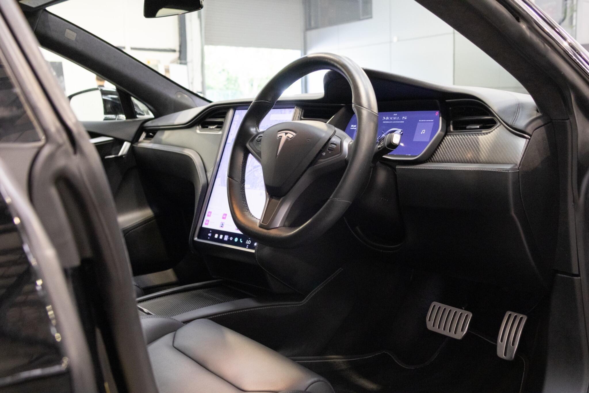 Tesla Model S - Image 9