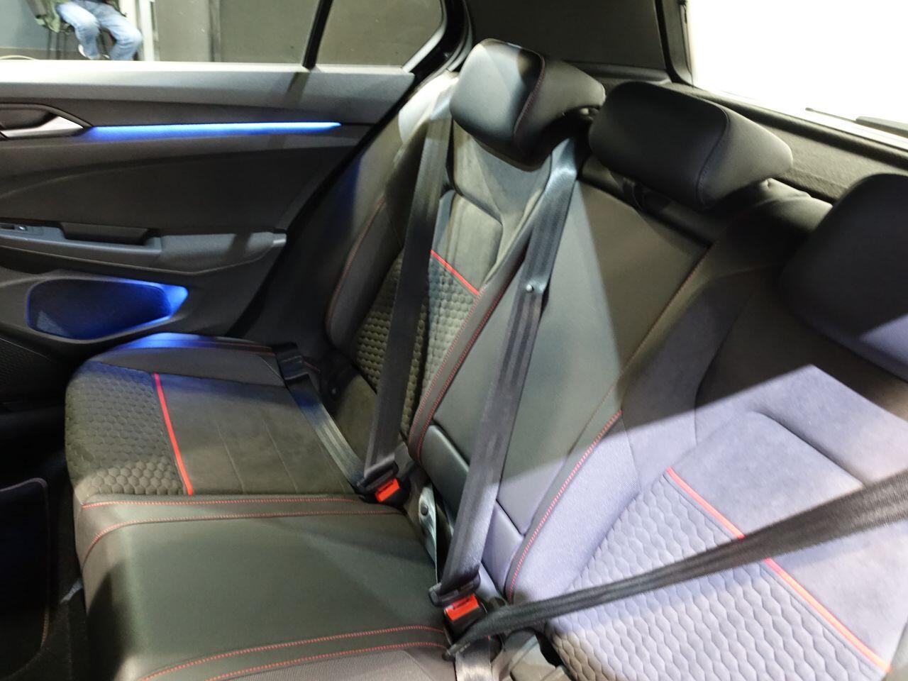 Volkswagen Golf - Image 22