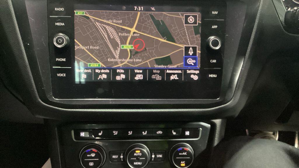 Volkswagen Tiguan - Image 3