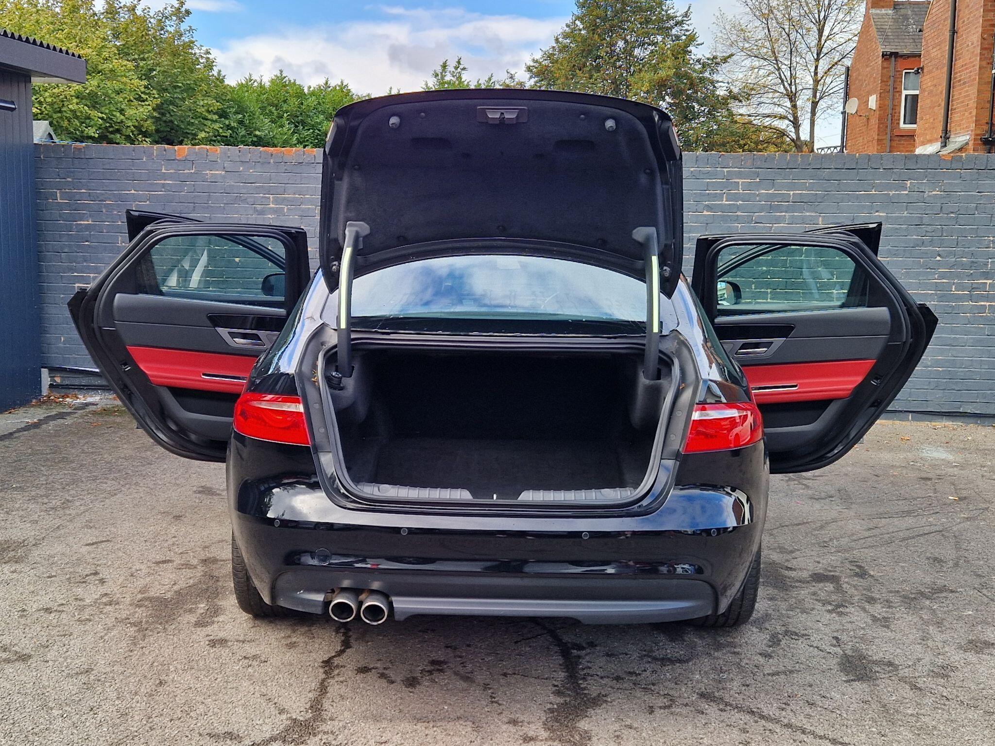 Jaguar XF - Image 20