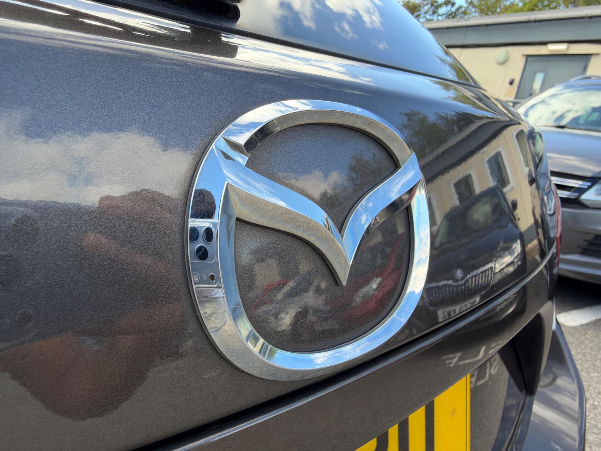 Mazda MAZDA3 - Image 11