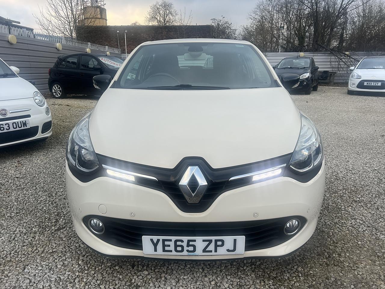 Renault Clio - Image 2