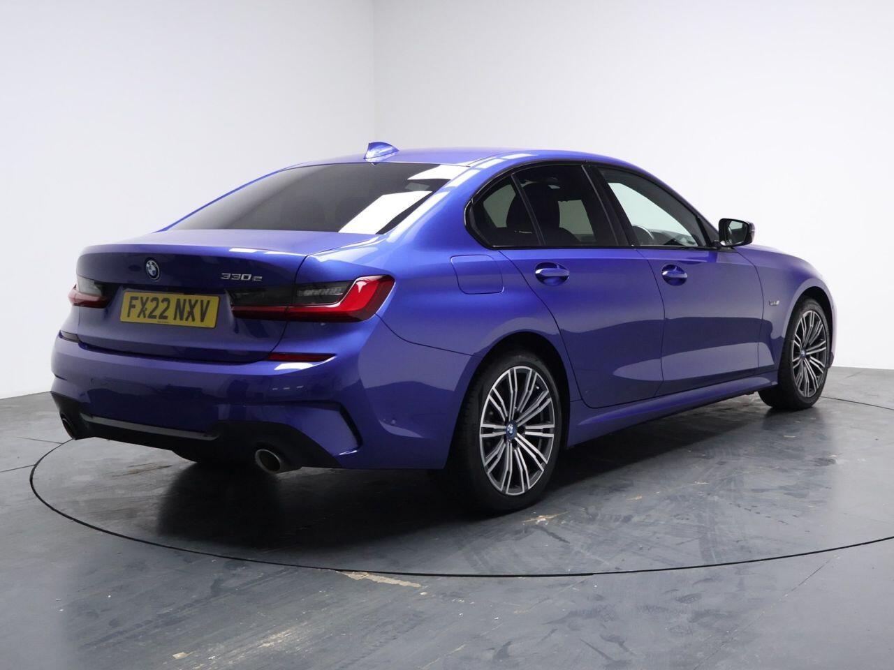 BMW 3 Series - Image 12