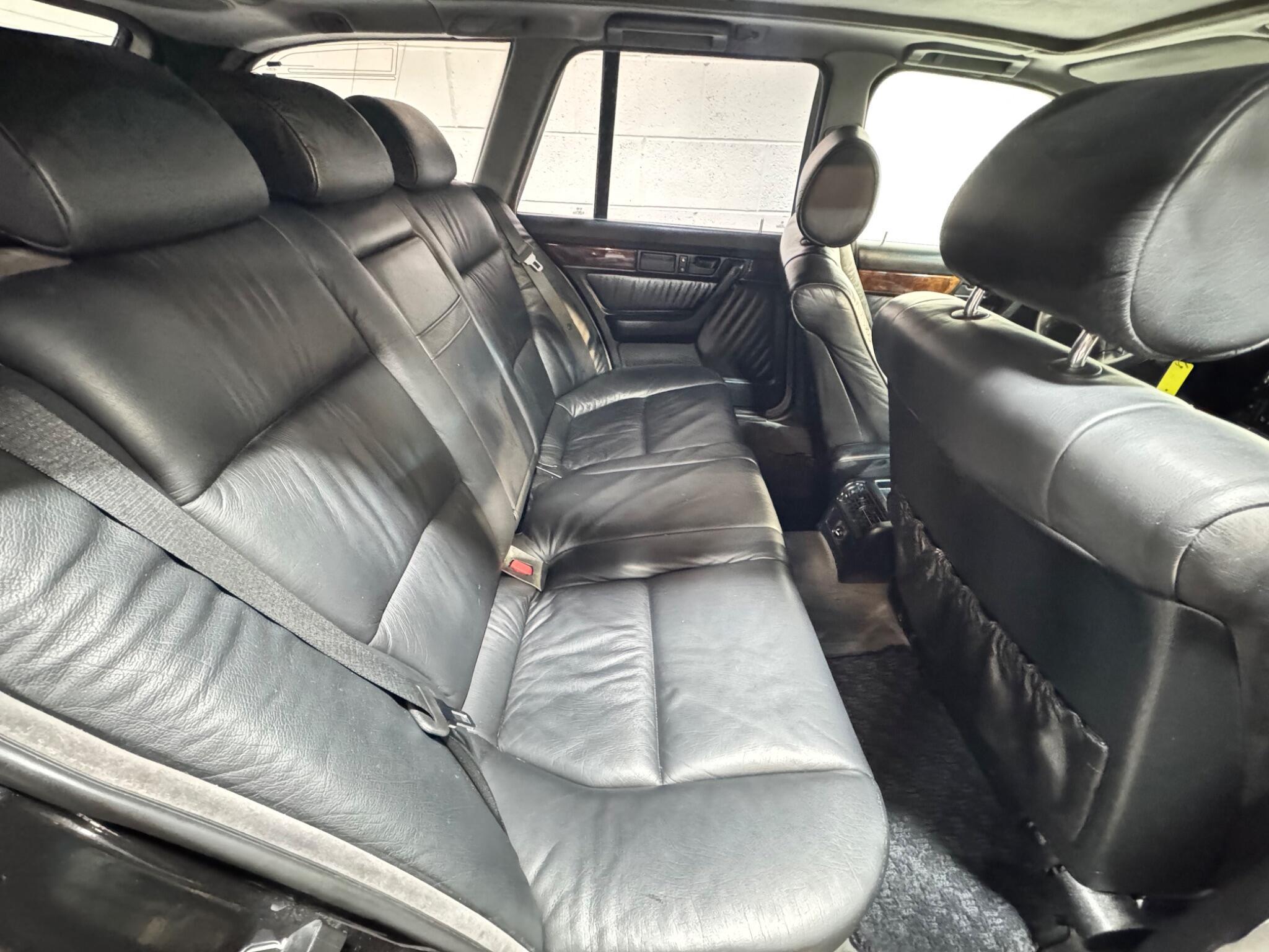 BMW 5 Series - Image 11