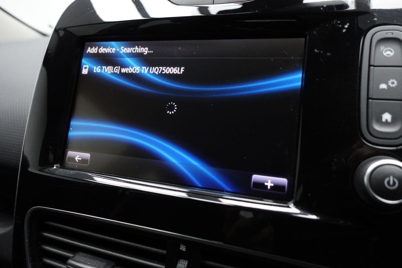 Renault Clio - Image 39