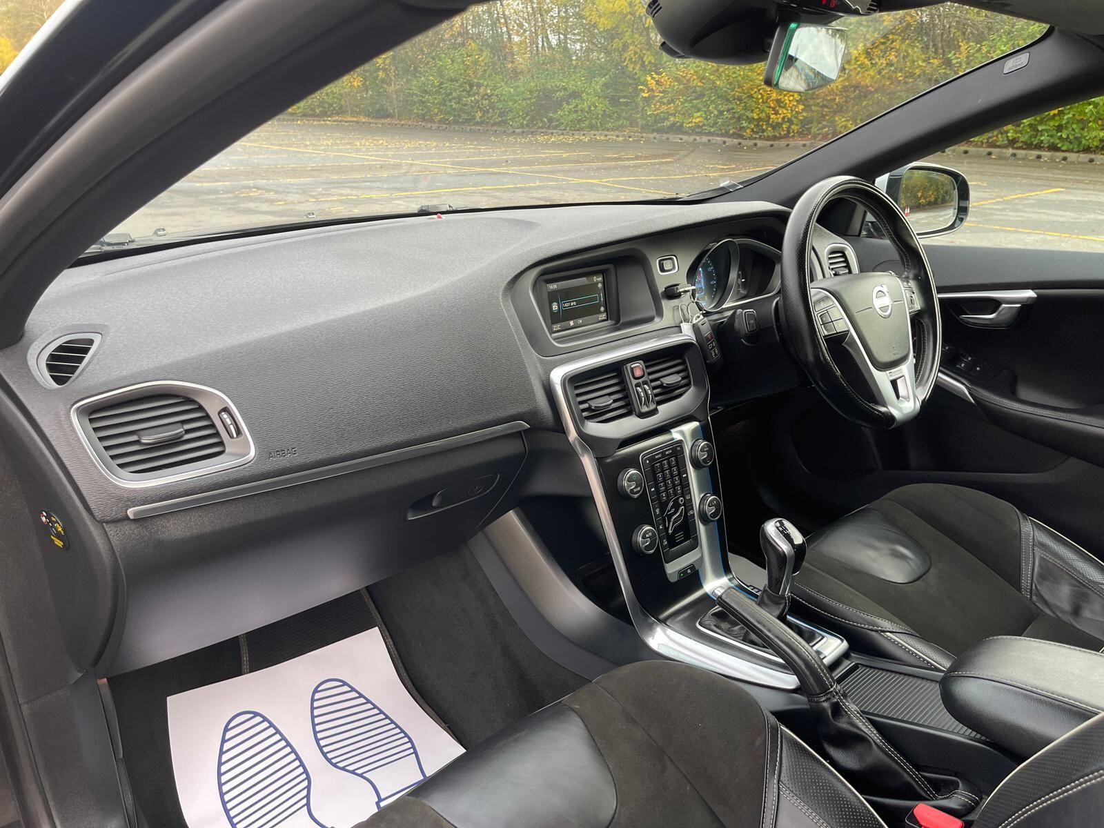 Volvo V40 - Image 20