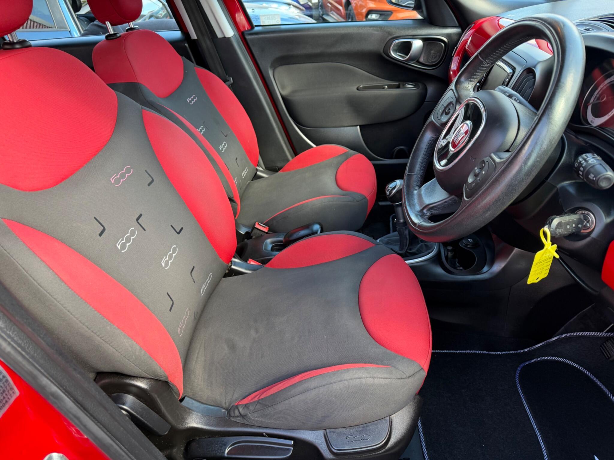Fiat 500L - Image 11
