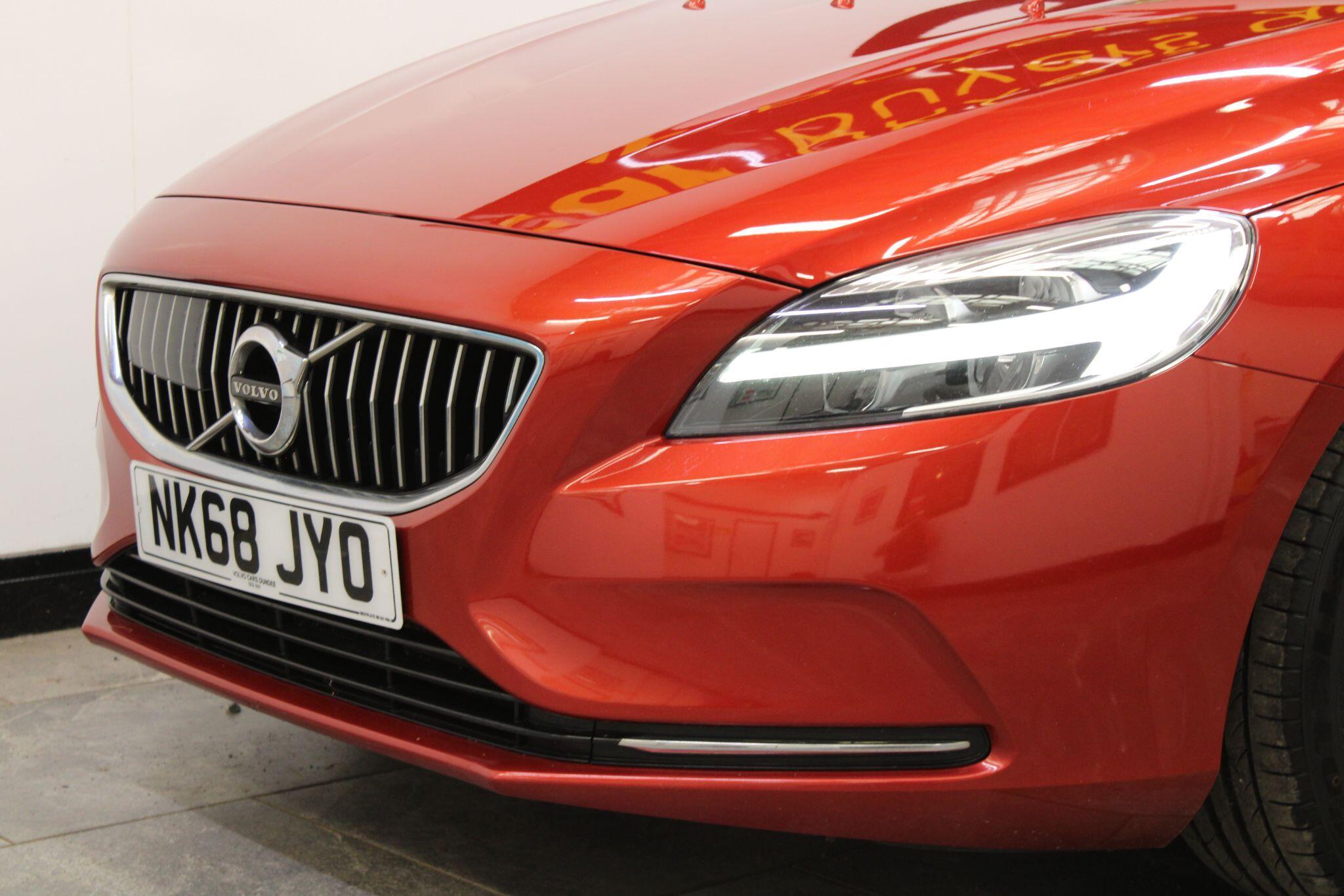 Volvo V40 - Image 25