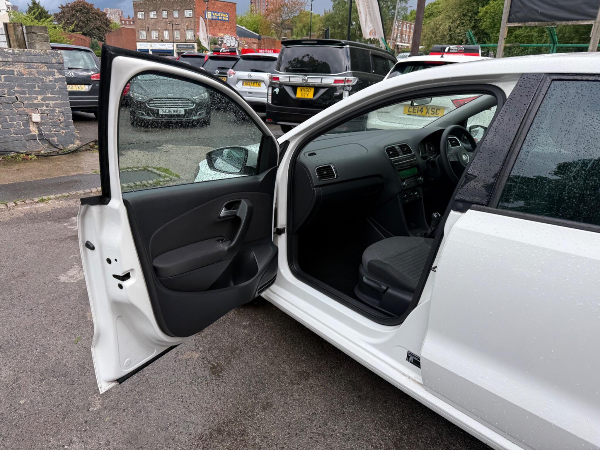 Volkswagen Polo - Image 21