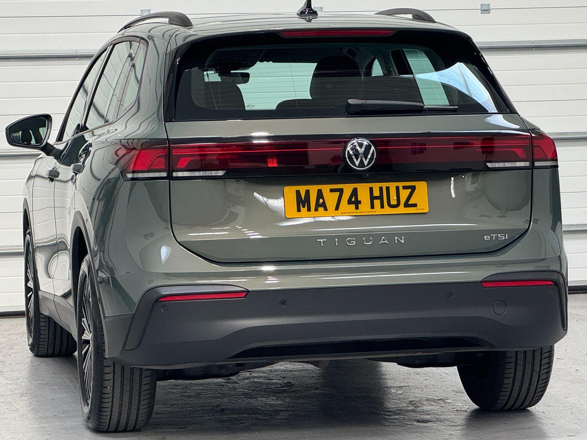 Volkswagen Tiguan - Image 14