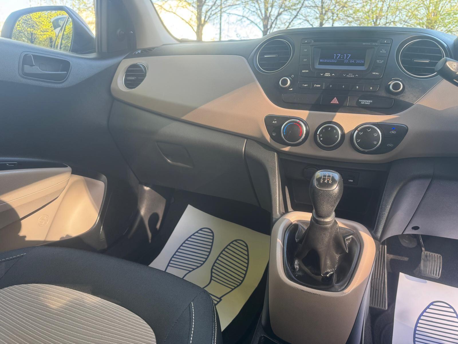 Hyundai i10 - Image 17