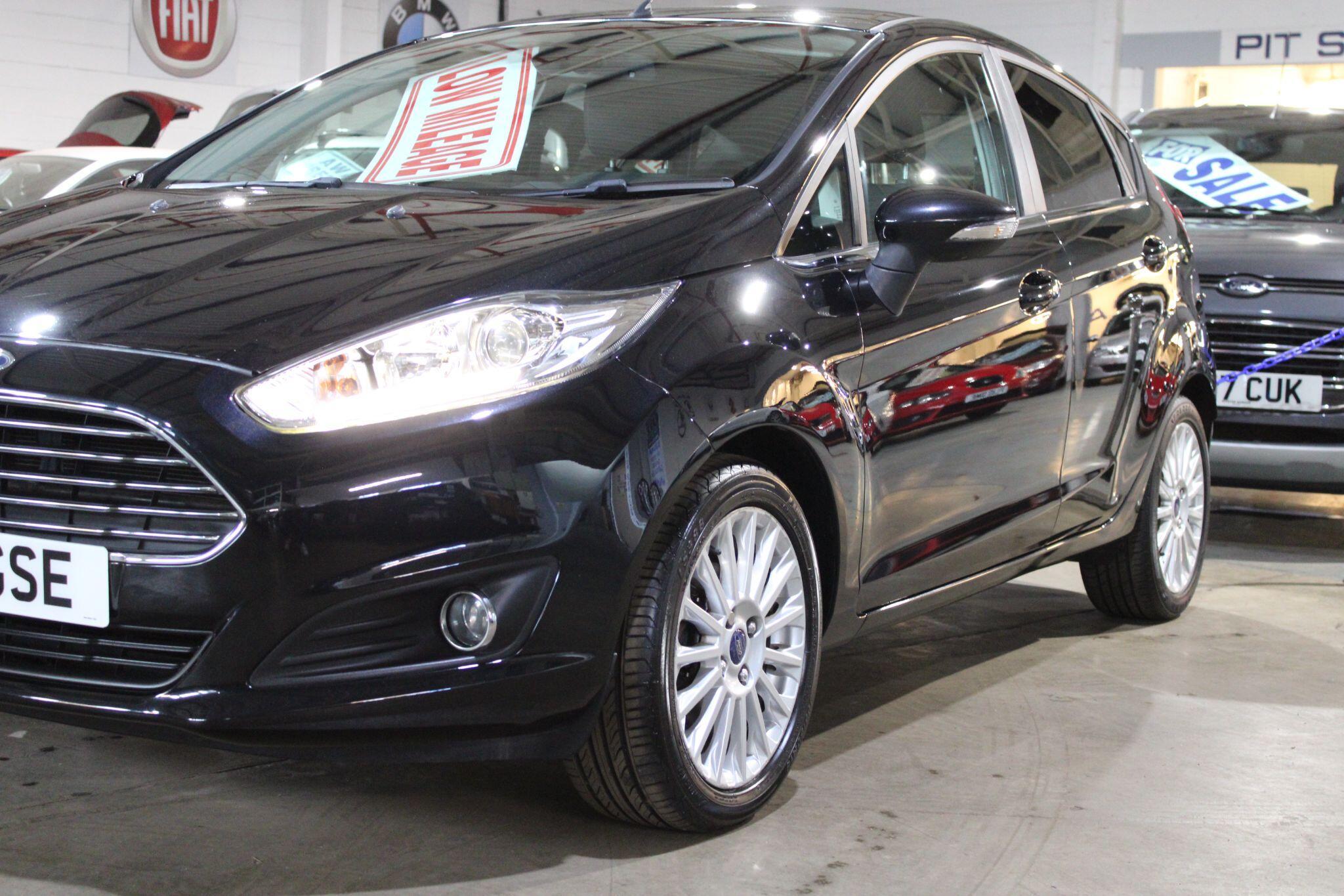 Ford Fiesta - Image 12