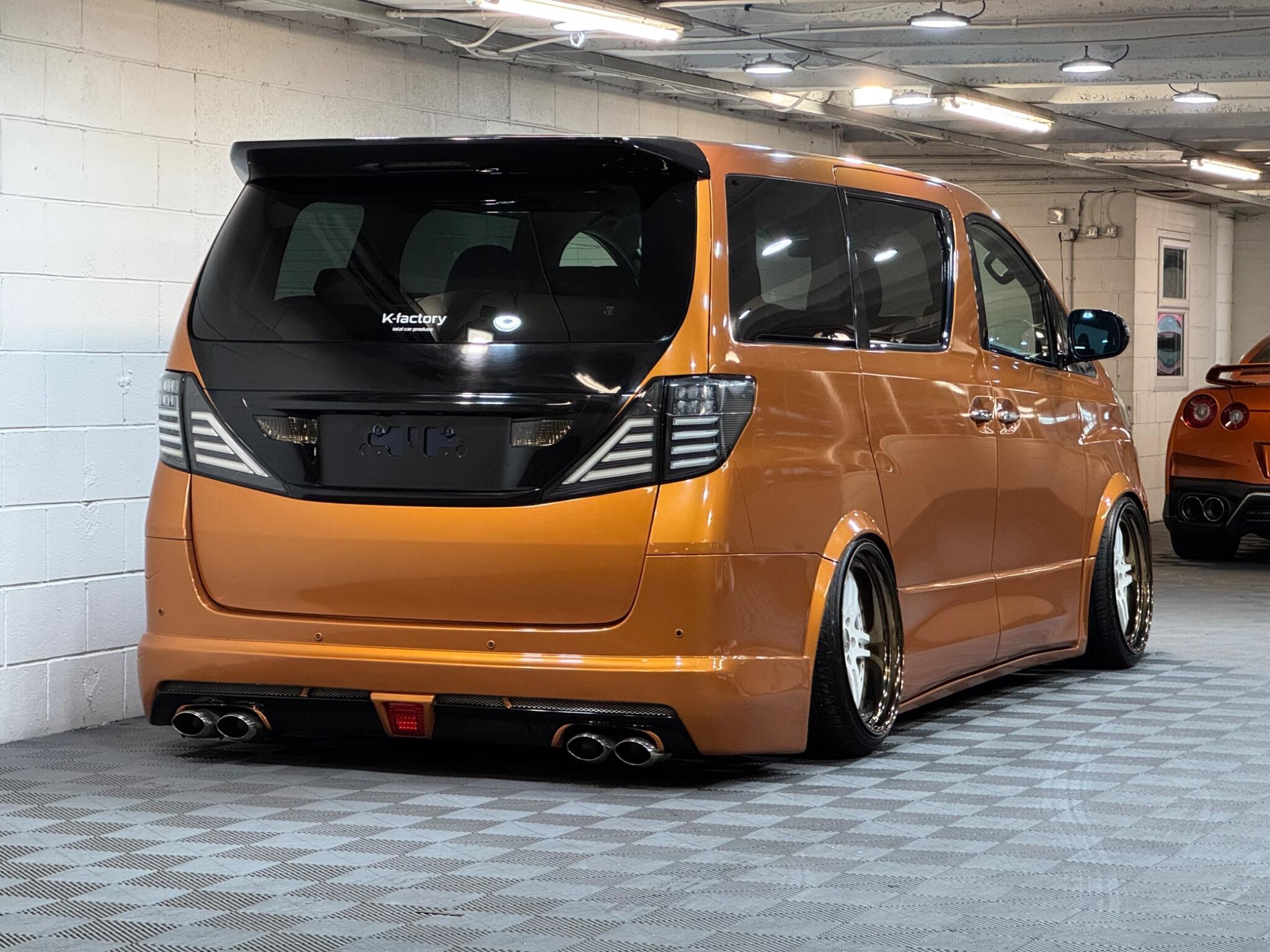 Toyota Vellfire - Image 5
