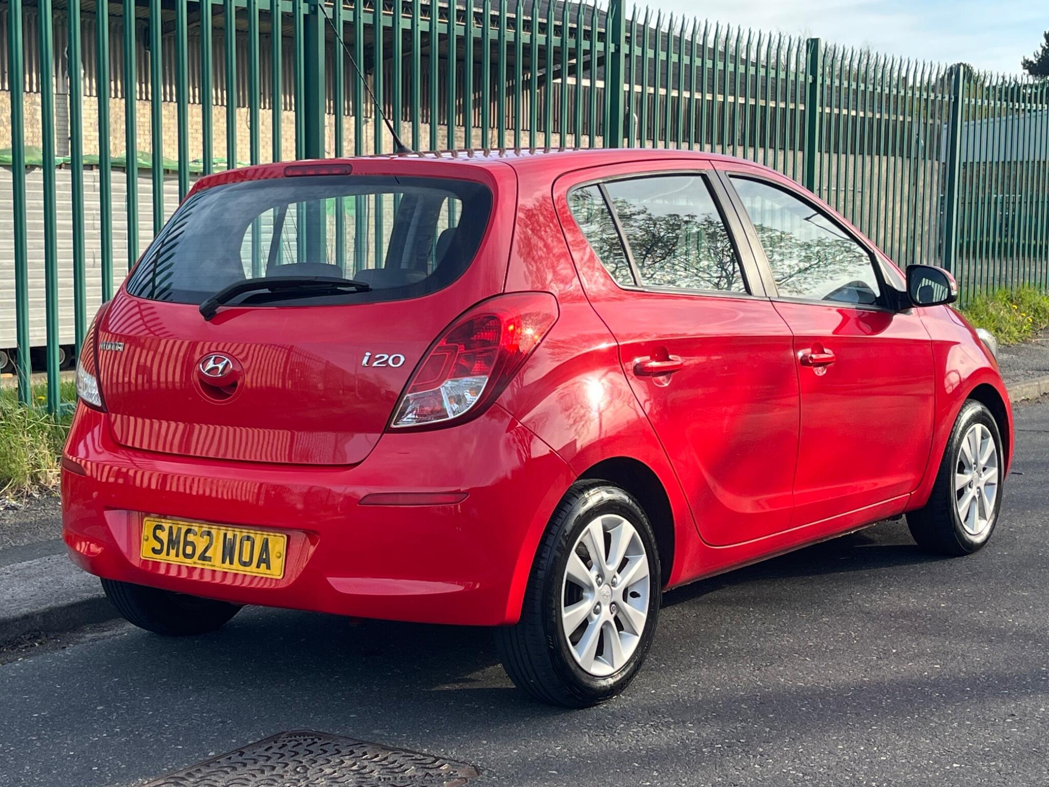 Hyundai i20 - Image 2