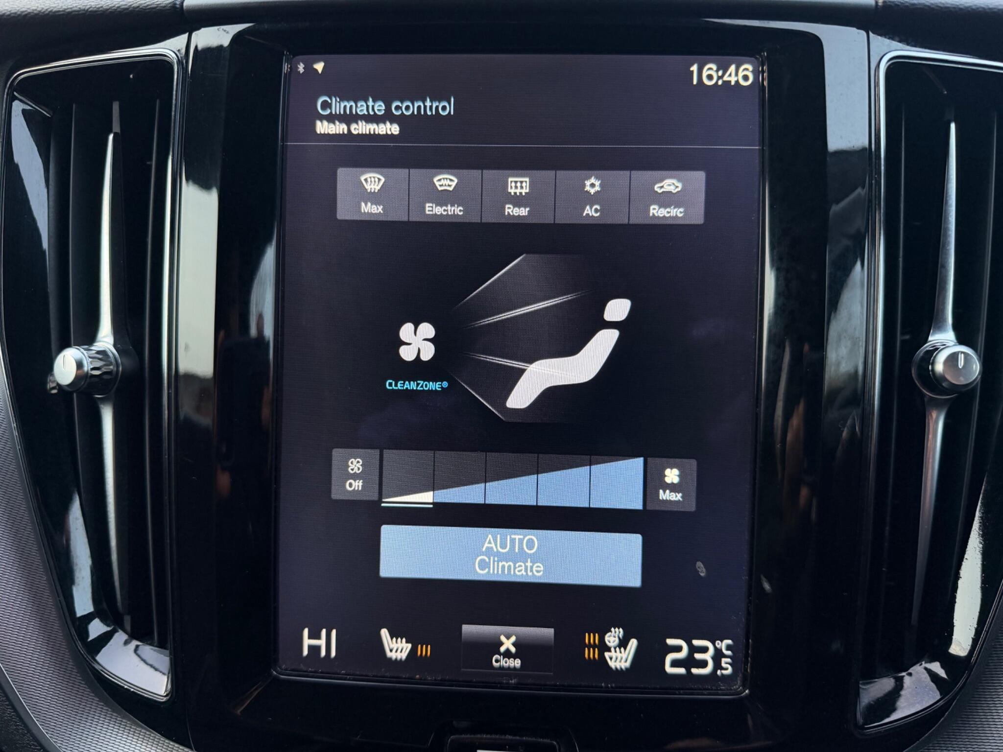 Volvo XC60 - Image 63