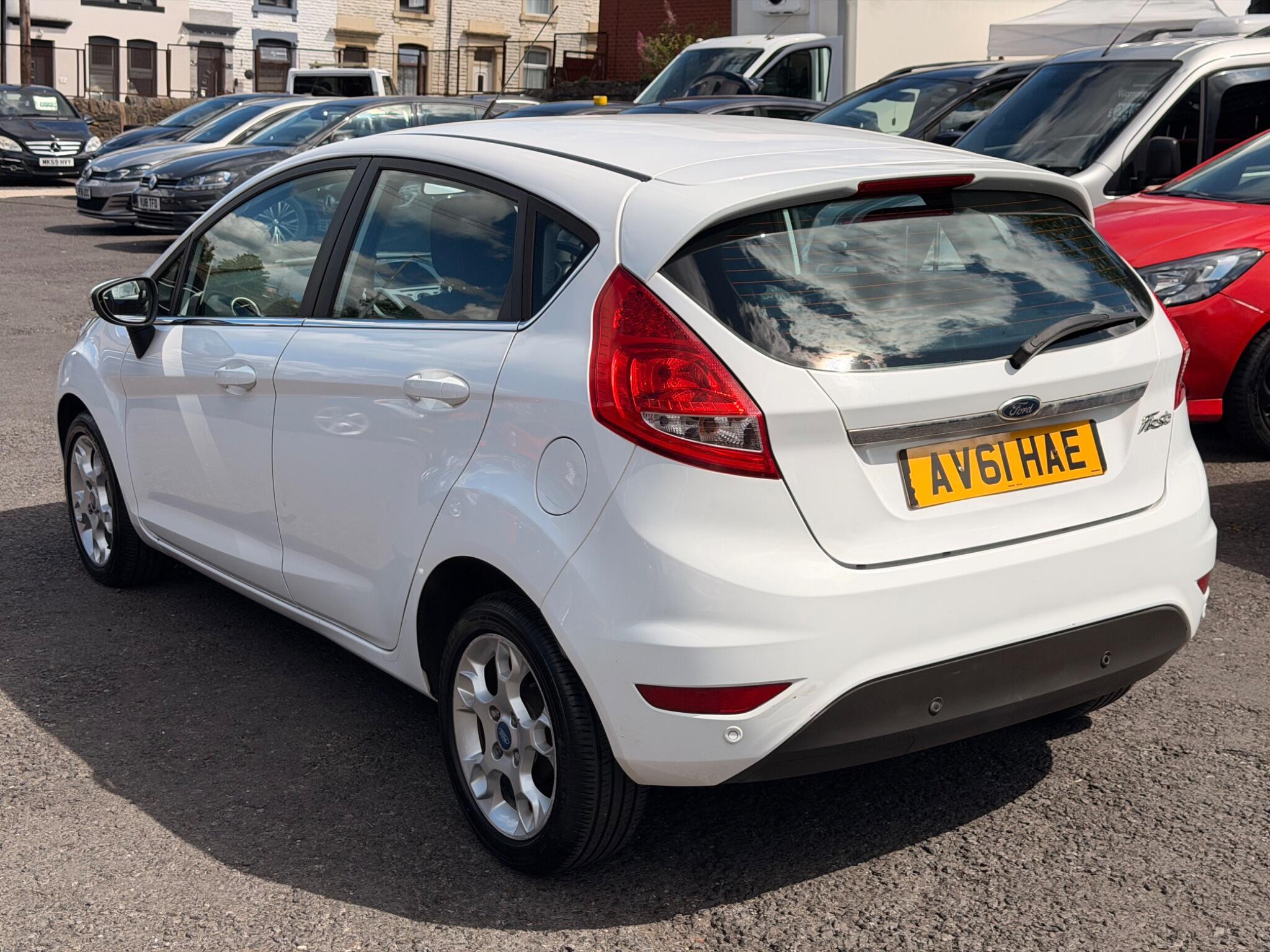 Ford Fiesta - Image 5
