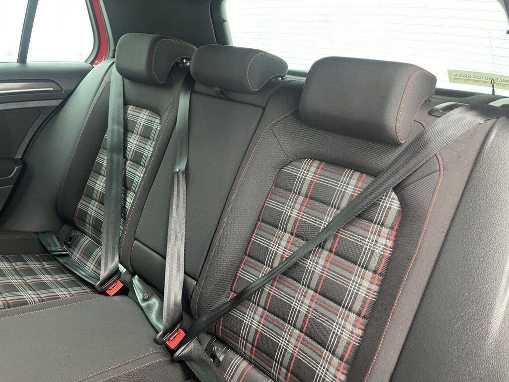 Volkswagen Golf - Image 15