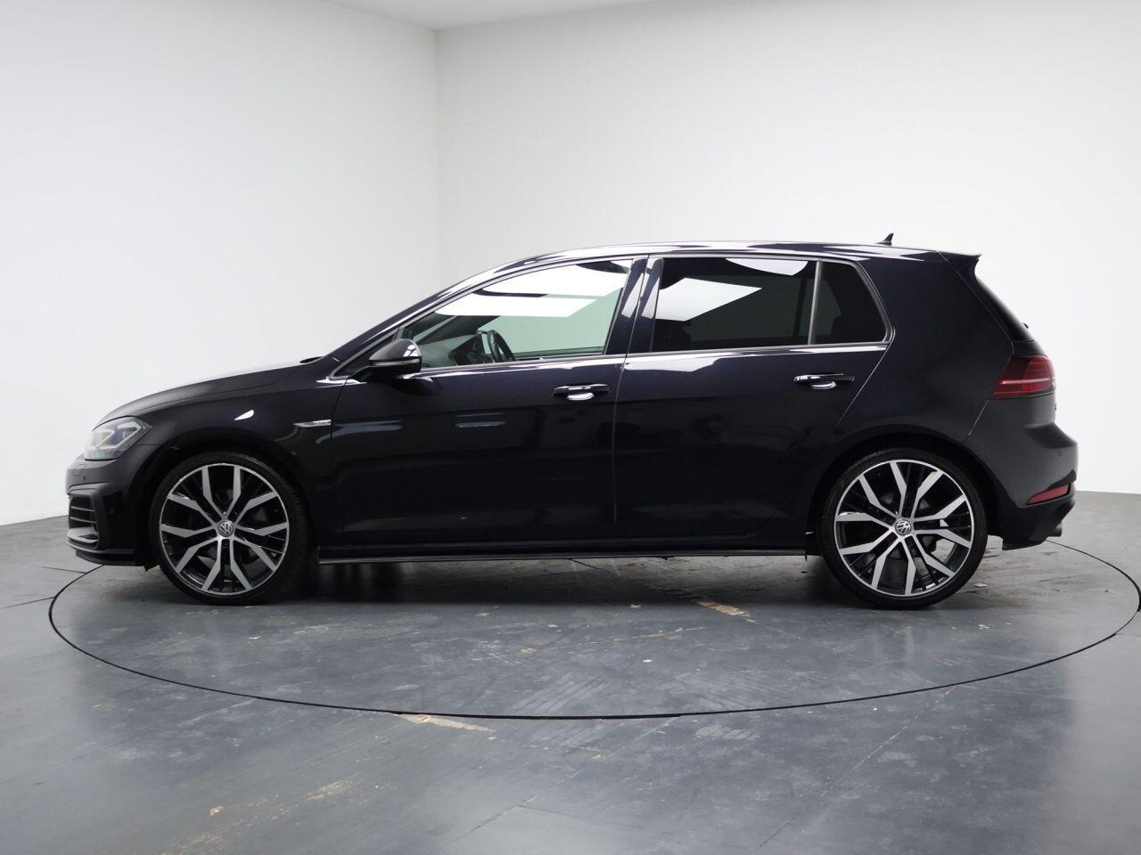 Volkswagen Golf - Image 8