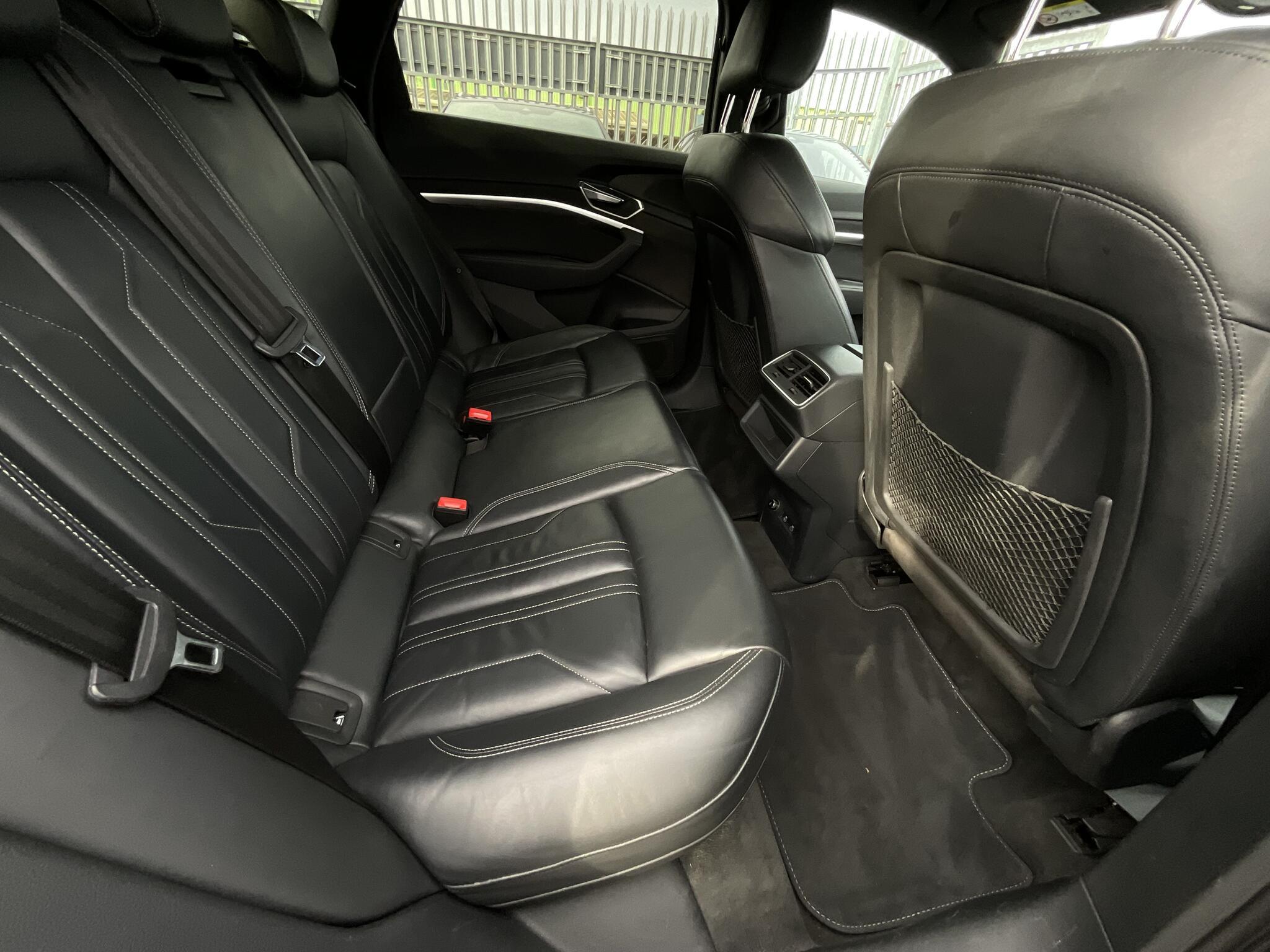 Audi E-Tron - Image 12