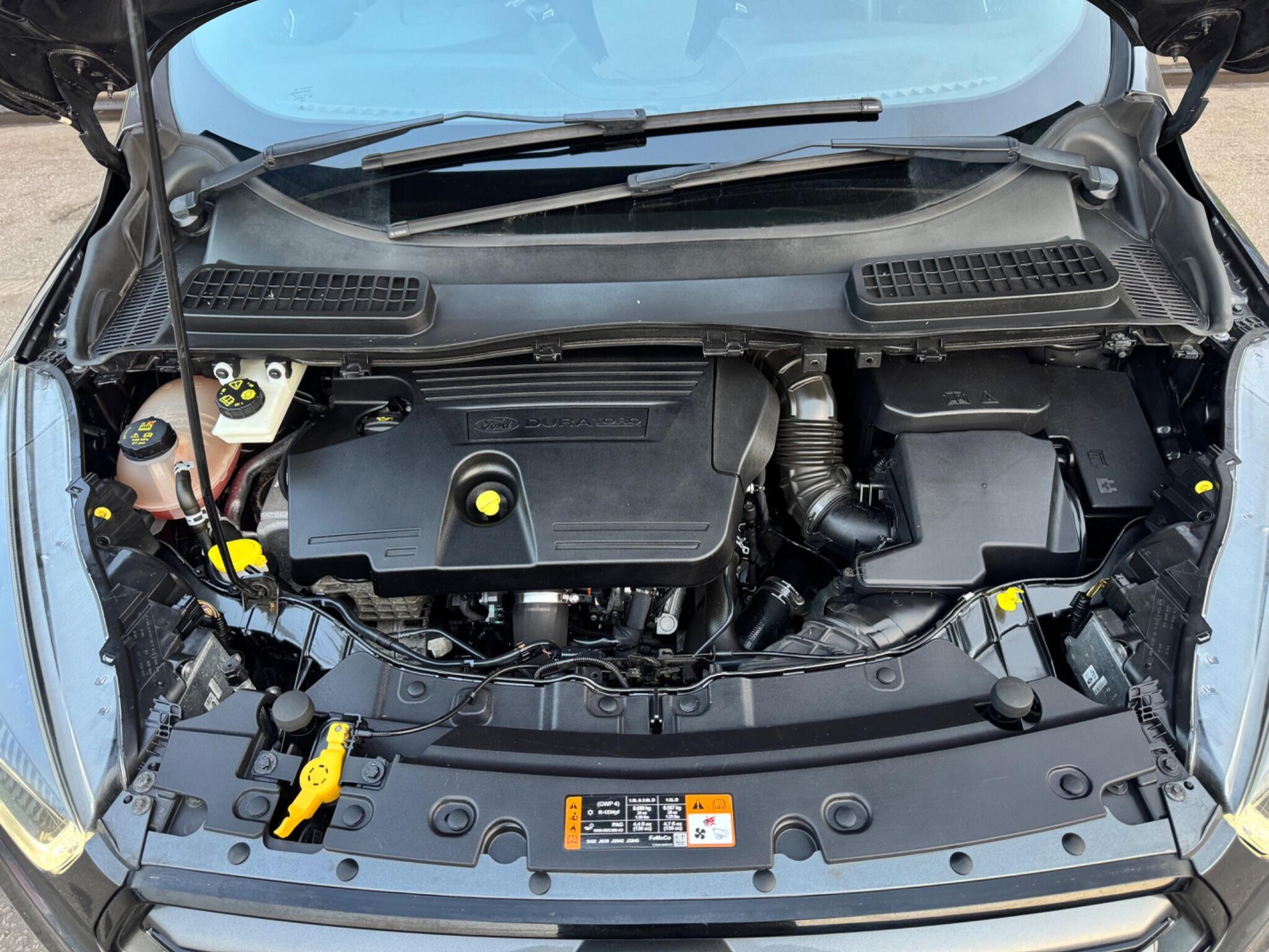 Ford Kuga - Image 31