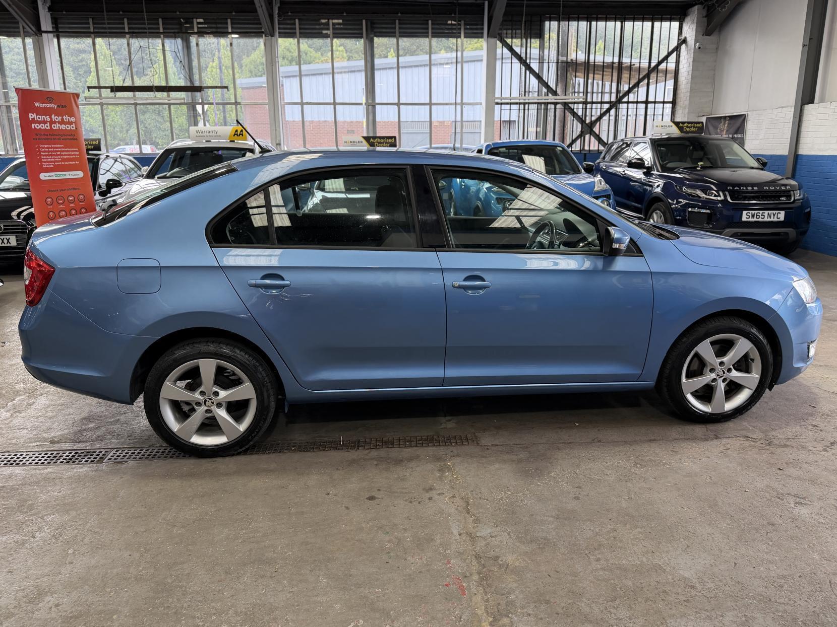 Skoda Rapid - Image 6