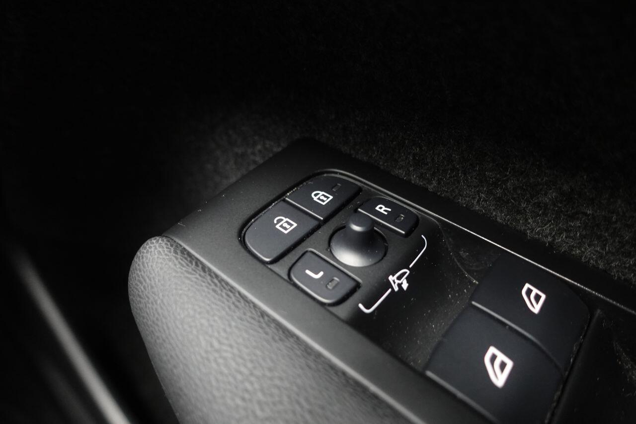 Volvo XC40 - Image 54