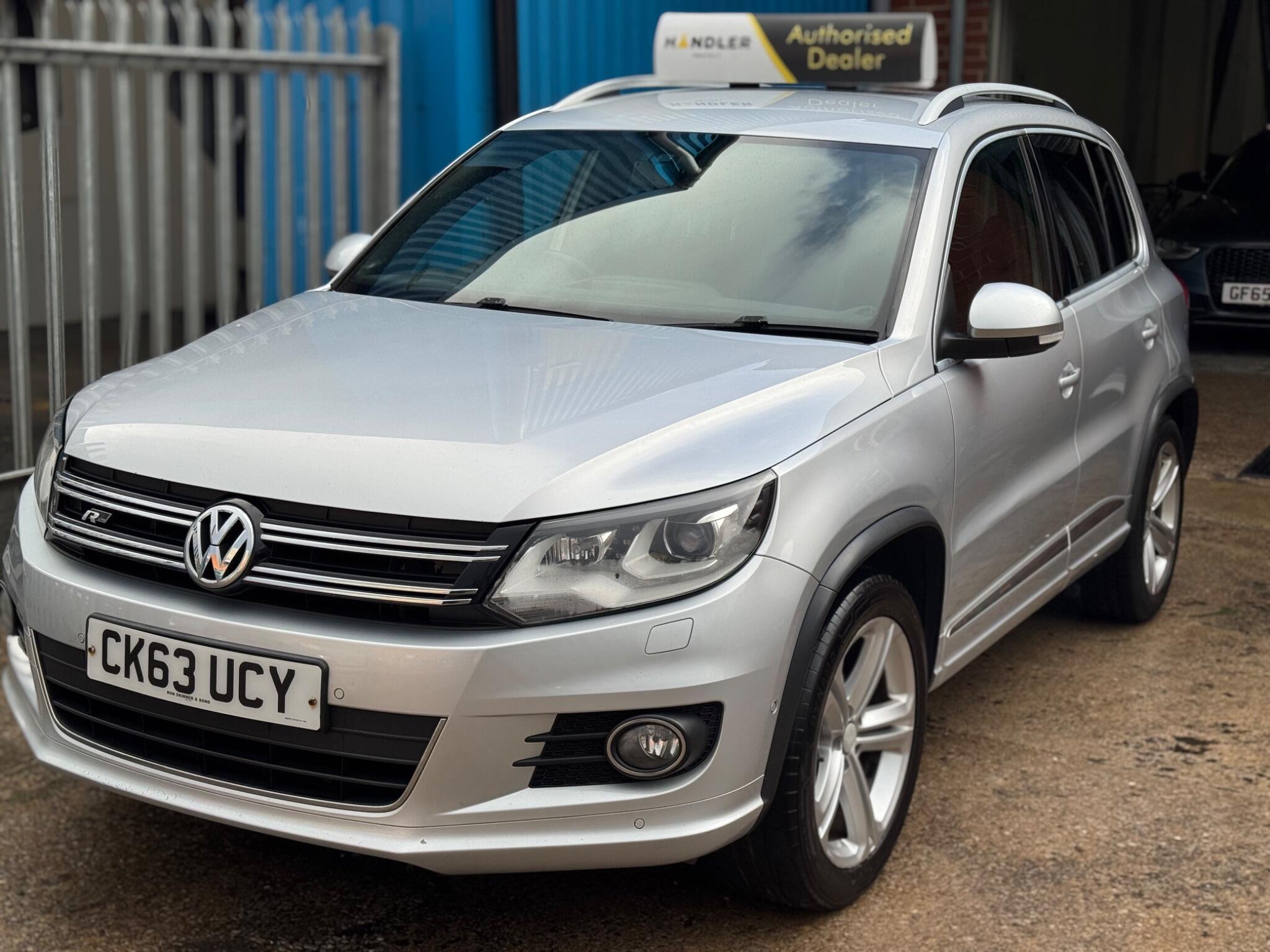 Volkswagen Tiguan - Image 12
