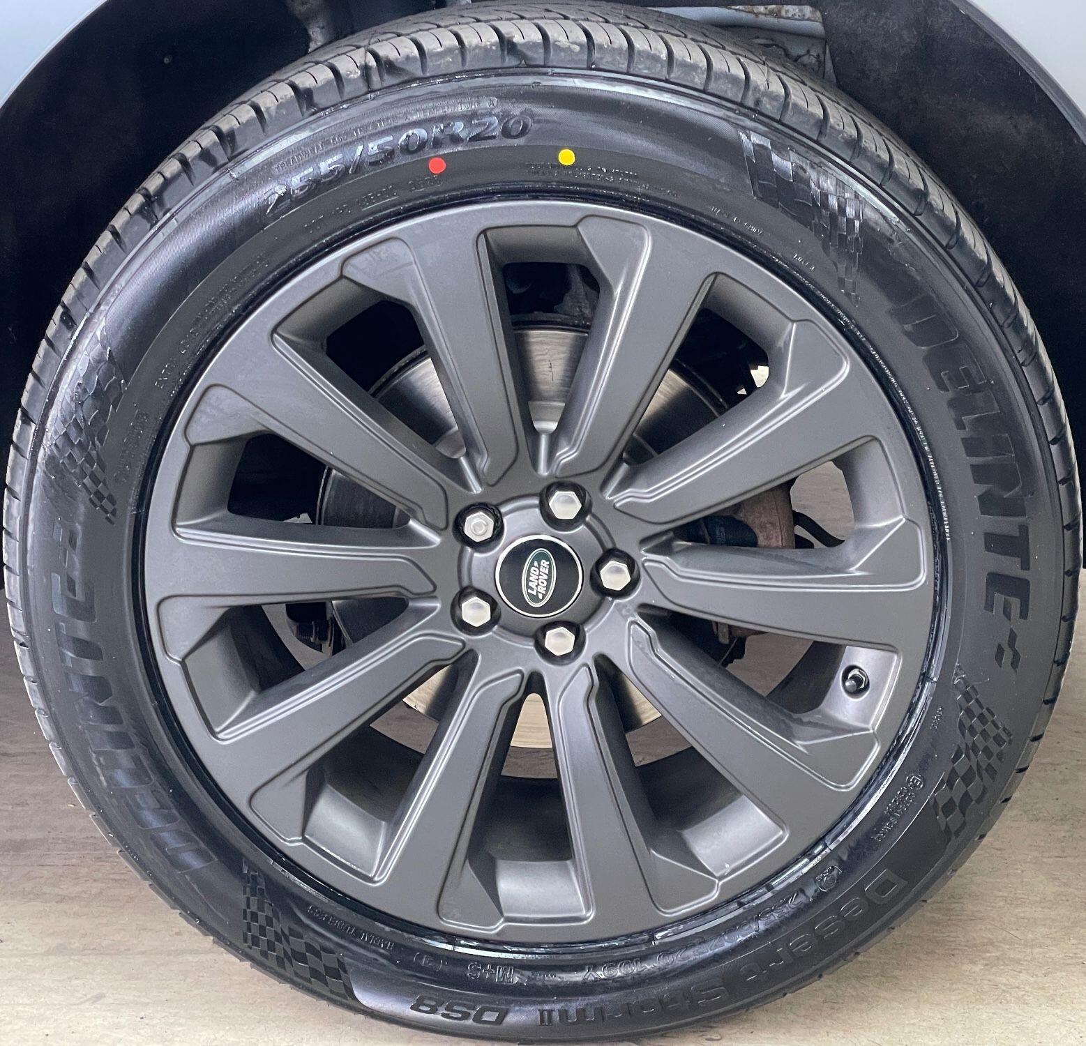 Land Rover Range Rover Velar - Image 16