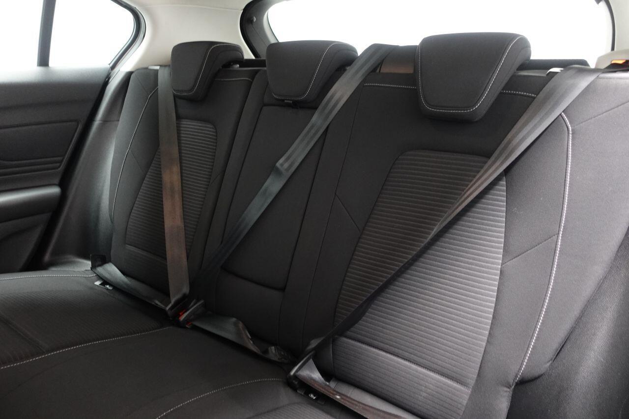 Ford Focus - Image 31