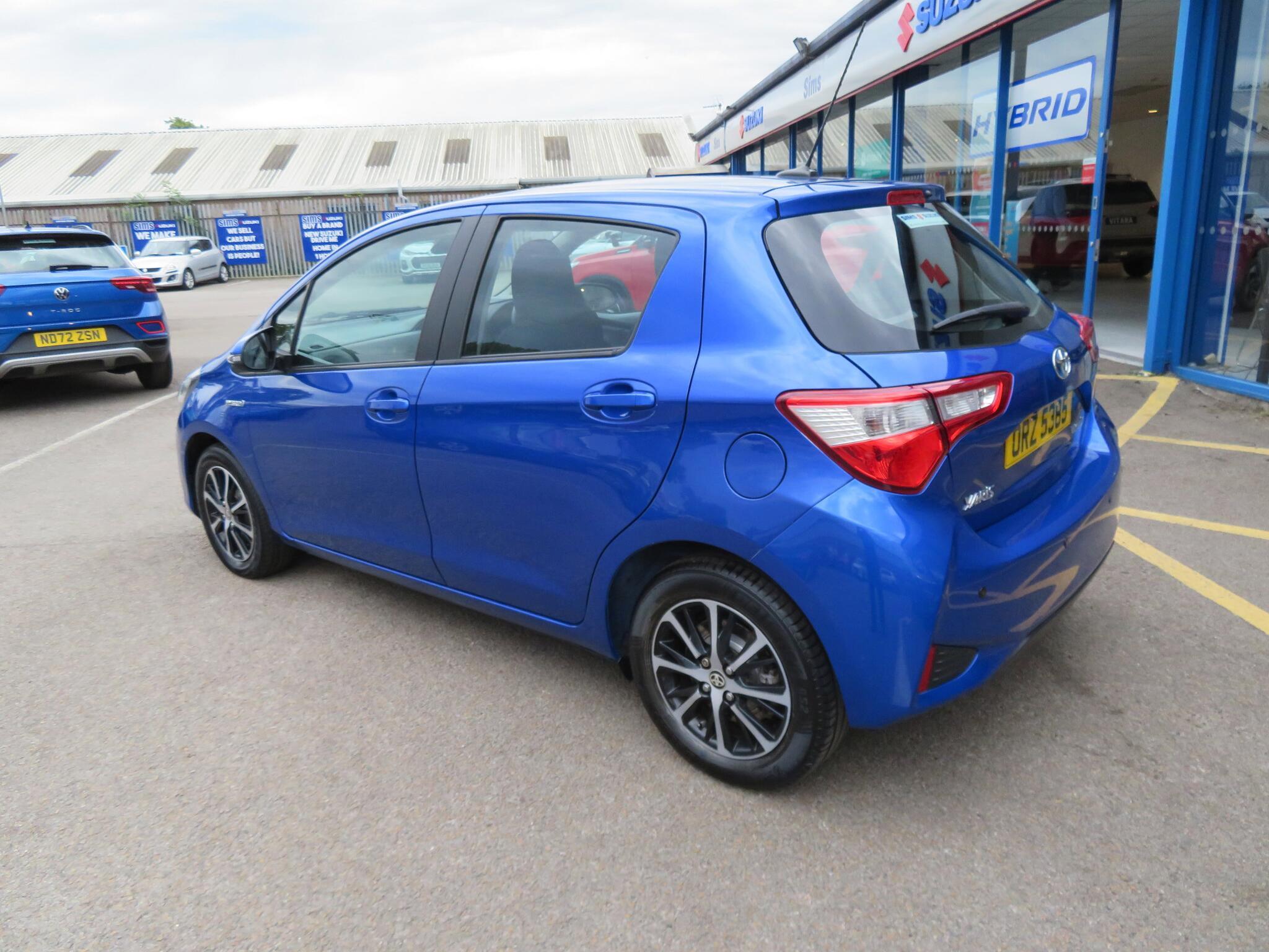 Toyota Yaris - Image 7