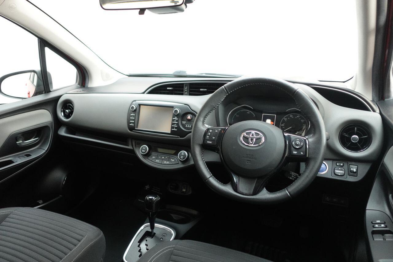 Toyota Yaris - Image 15