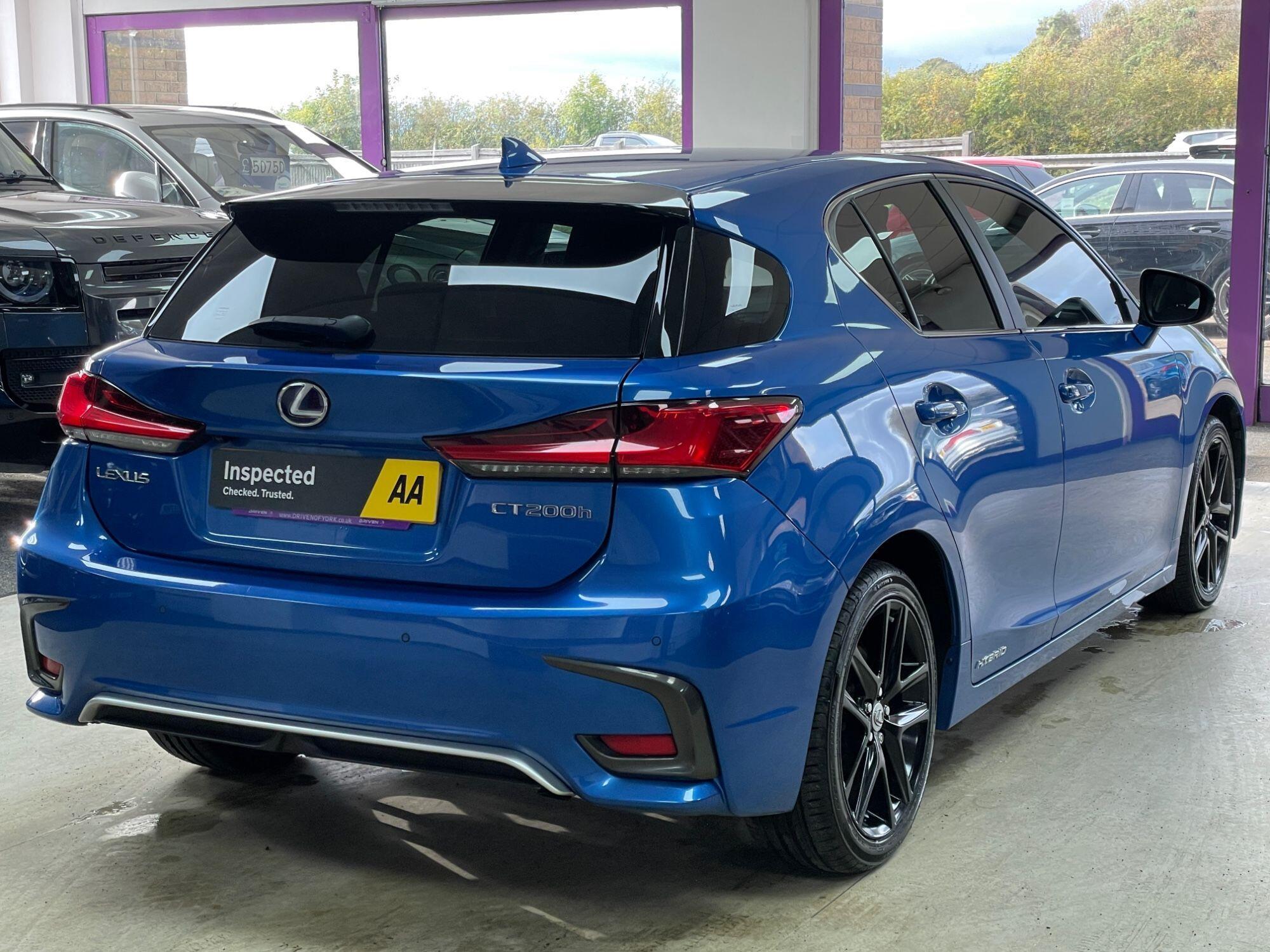 Lexus CT - Image 10