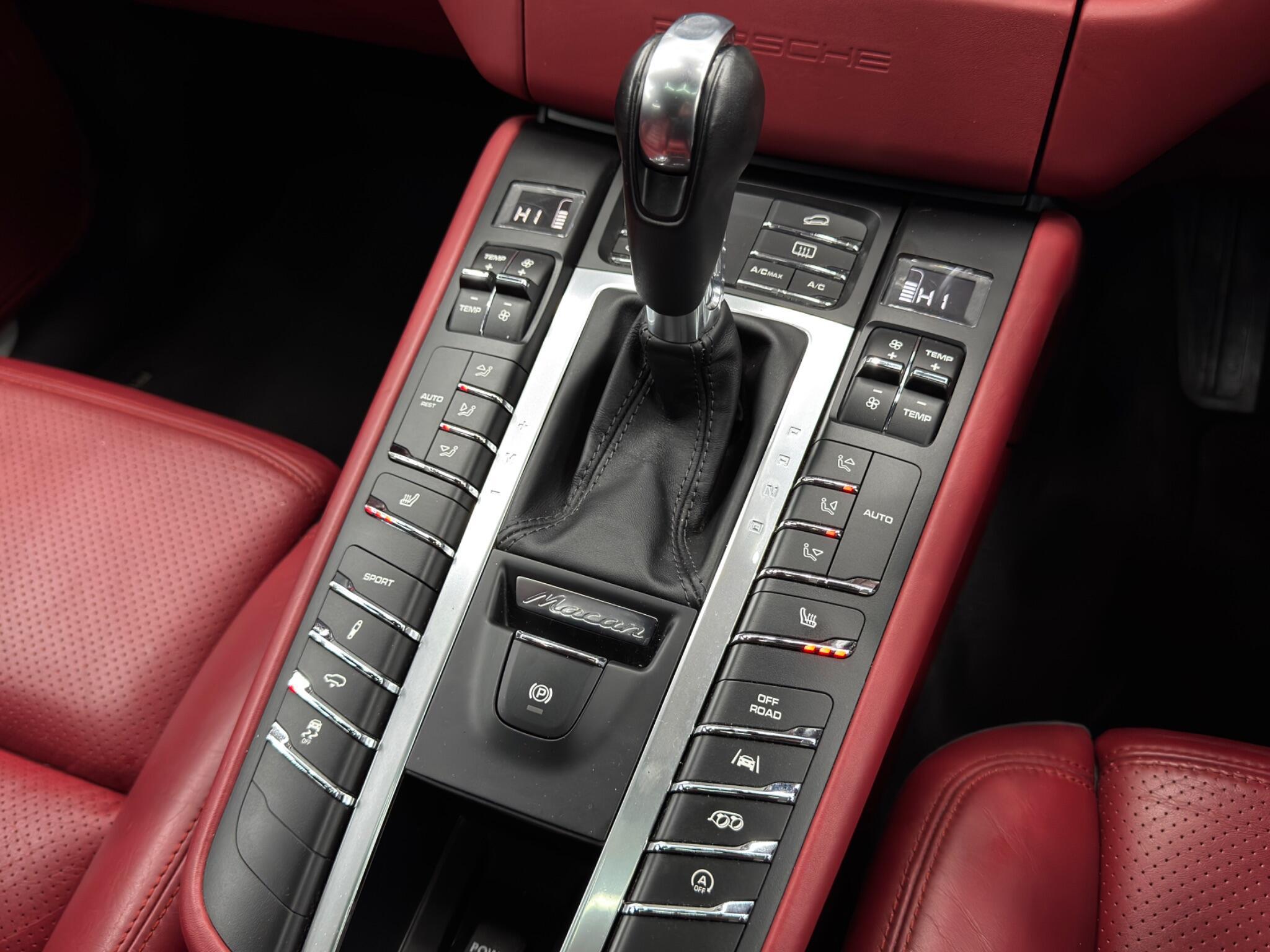 Porsche Macan - Image 26