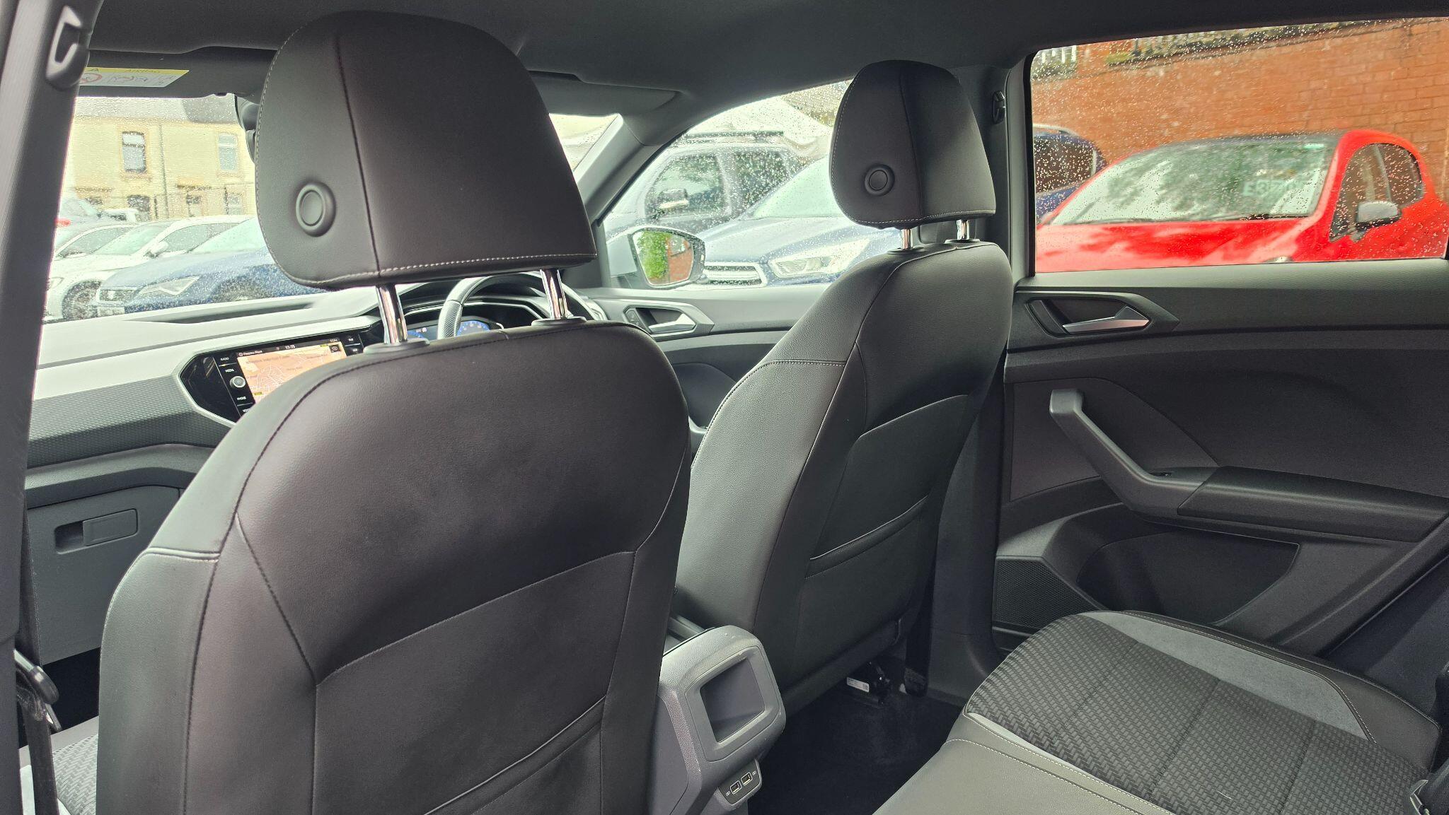 Volkswagen T-Cross - Image 17