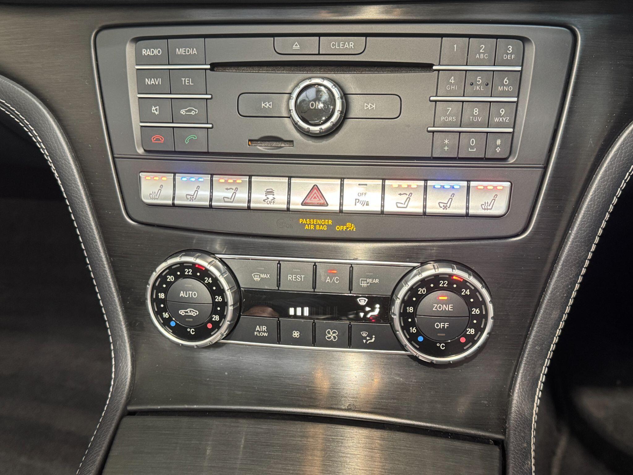 Mercedes SL - Image 22