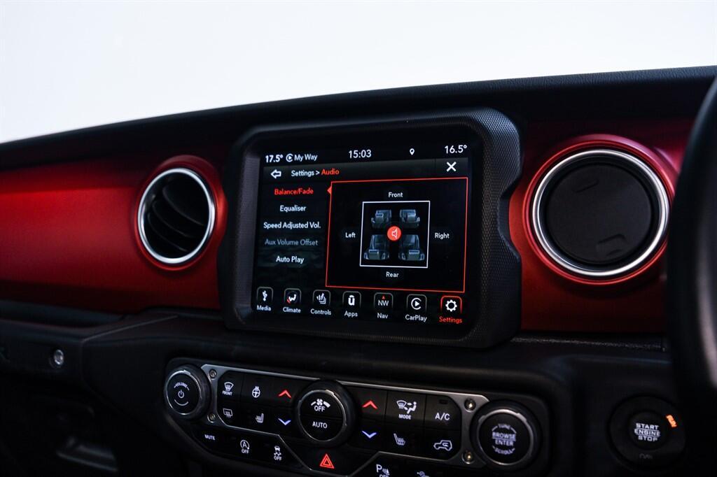 Jeep Wrangler - Image 30