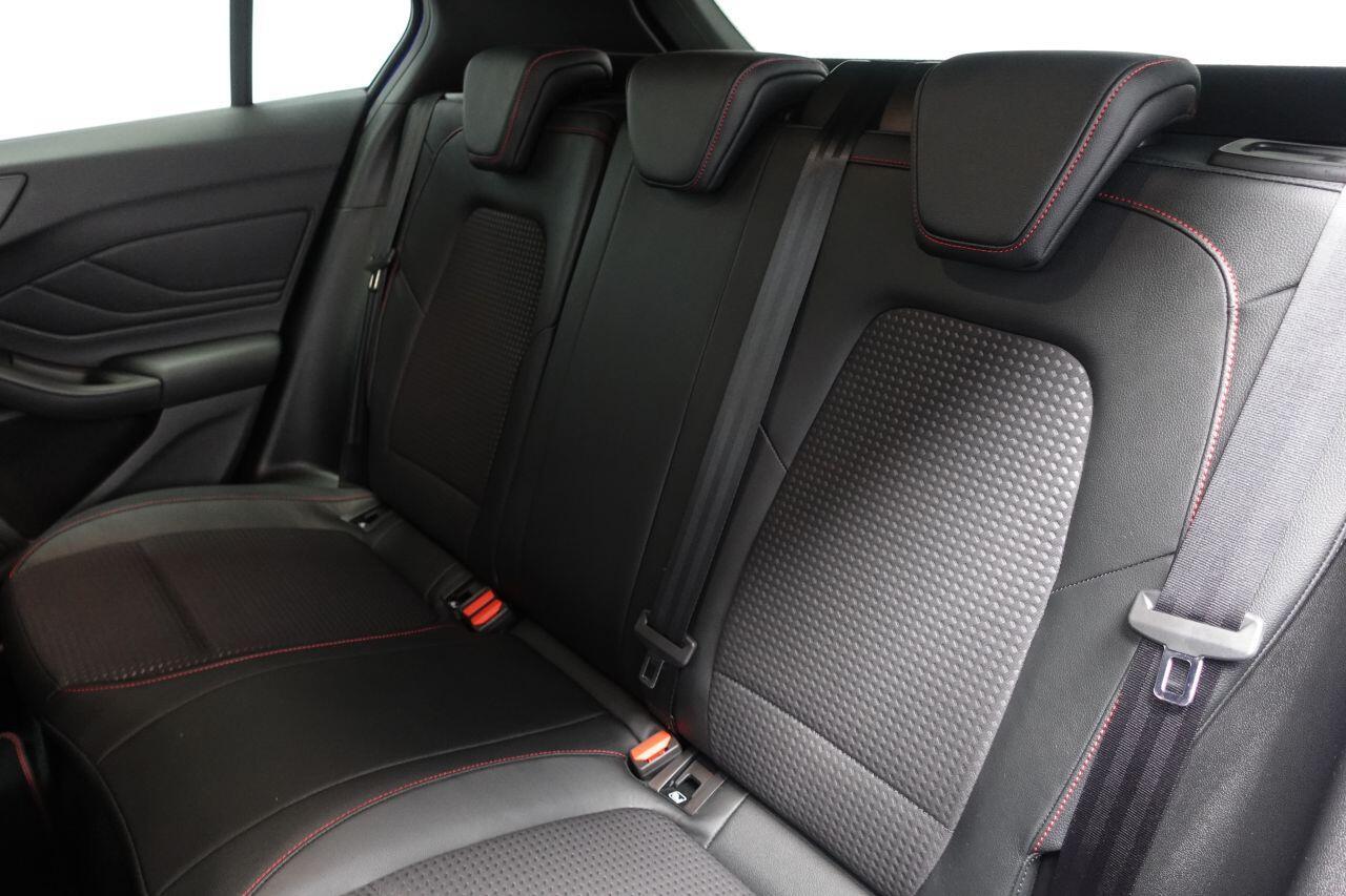 Ford Focus - Image 20