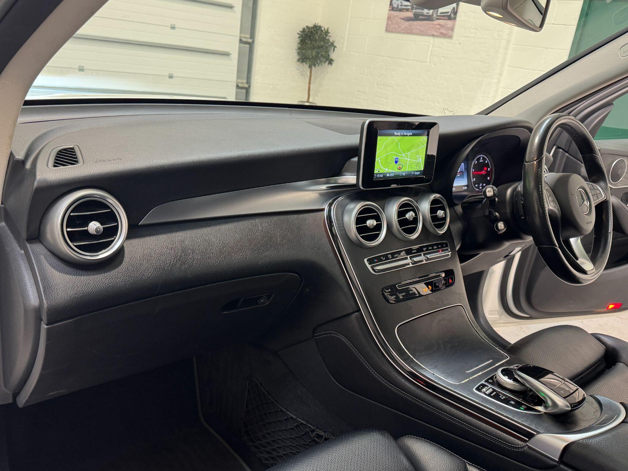 Mercedes GLC - Image 16